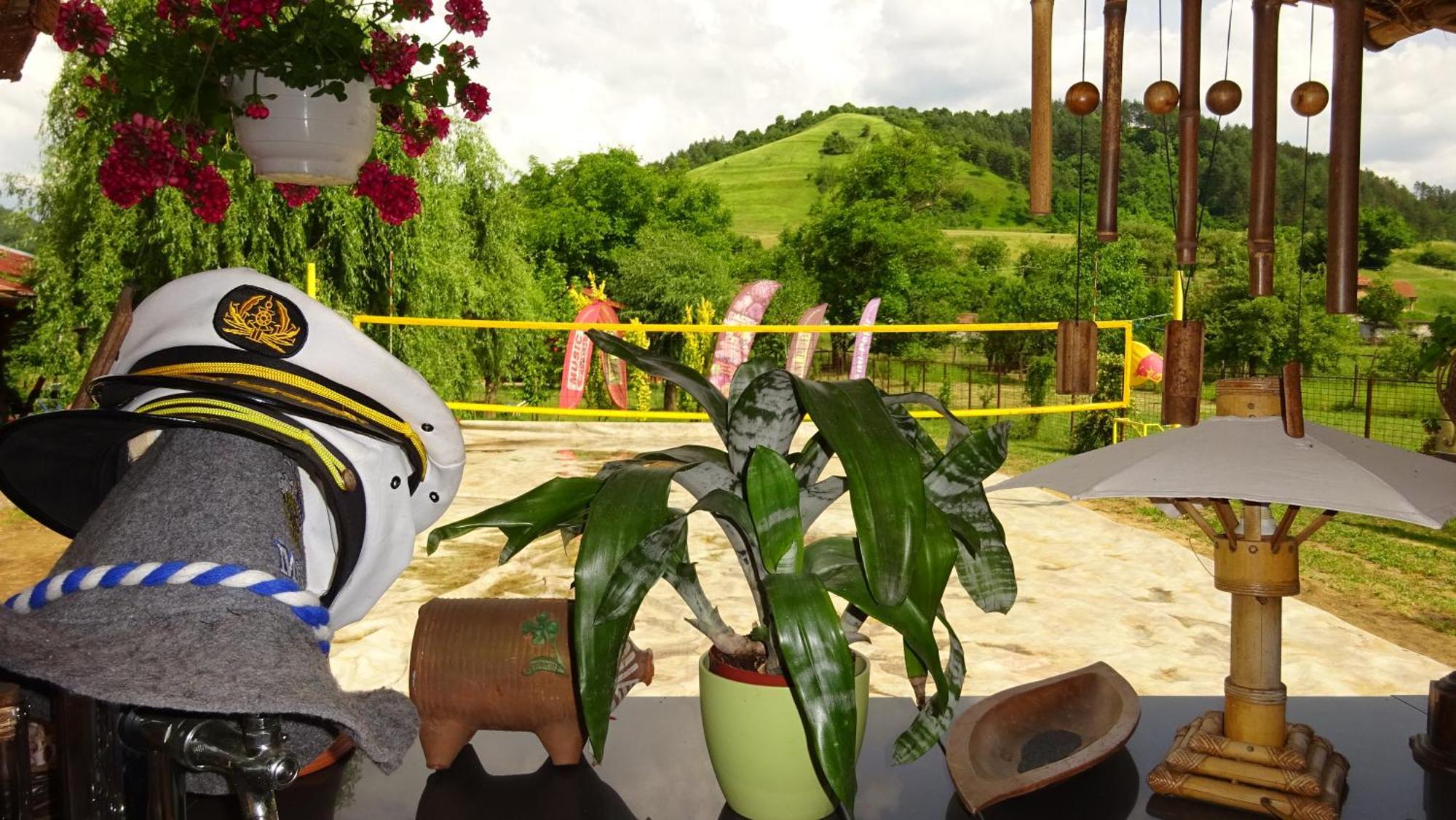 Holiday Vendeghaz Es Szabadidokert Jardanhaza Exterior foto