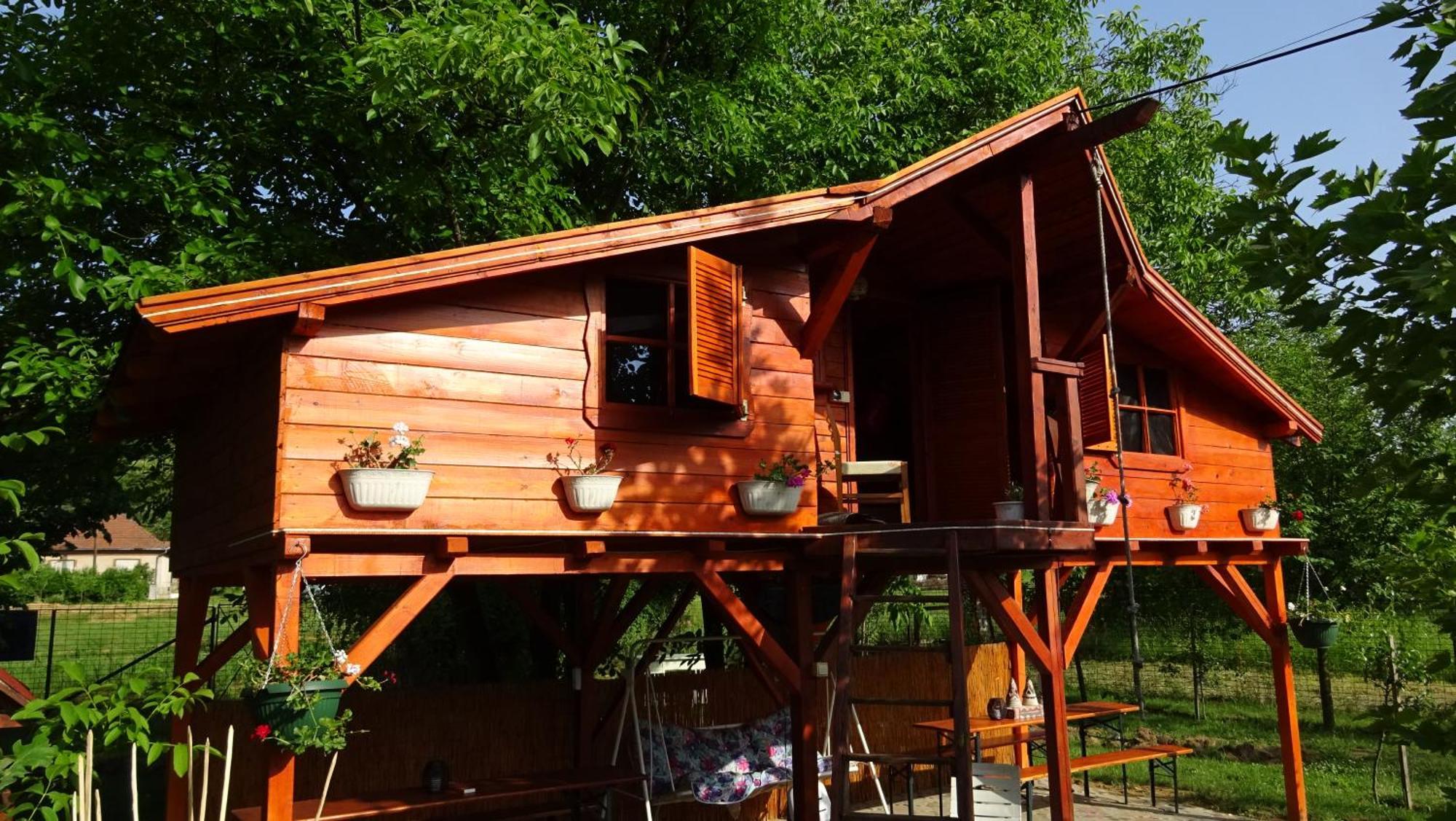 Holiday Vendeghaz Es Szabadidokert Jardanhaza Exterior foto