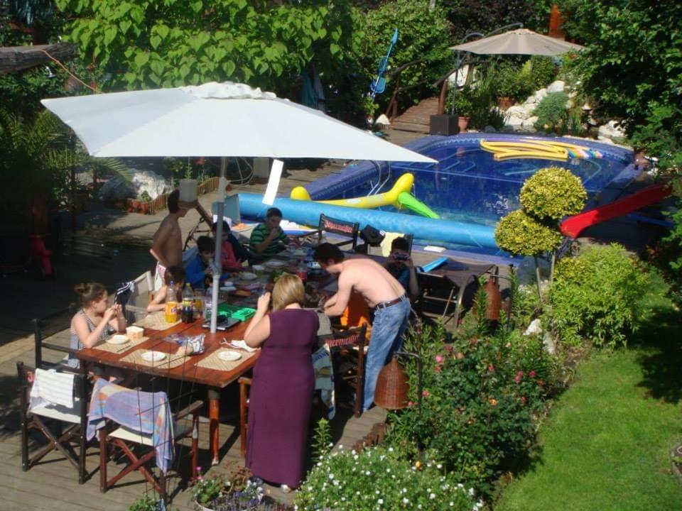 Holiday Vendeghaz Es Szabadidokert Jardanhaza Exterior foto