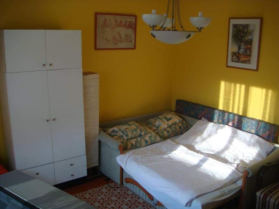 Holiday Vendeghaz Es Szabadidokert Jardanhaza Exterior foto