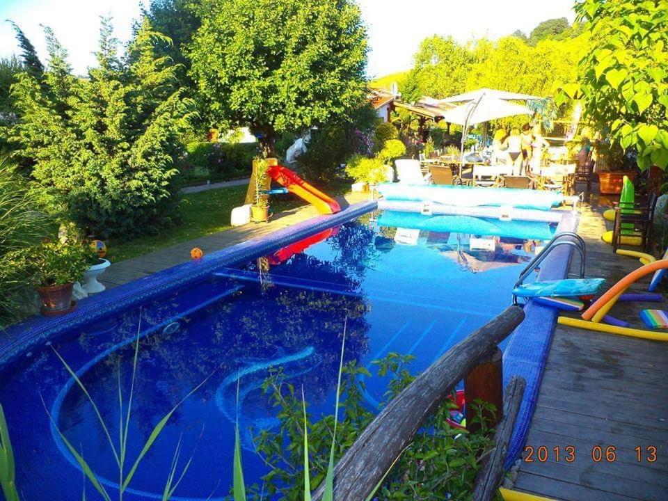 Holiday Vendeghaz Es Szabadidokert Jardanhaza Exterior foto